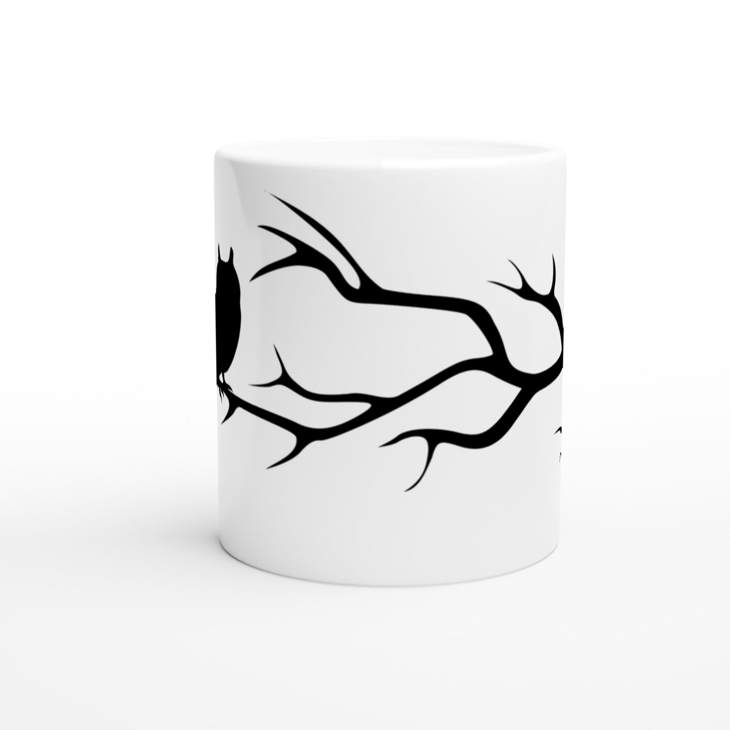 Diseño de una taza de búho sobre una rama