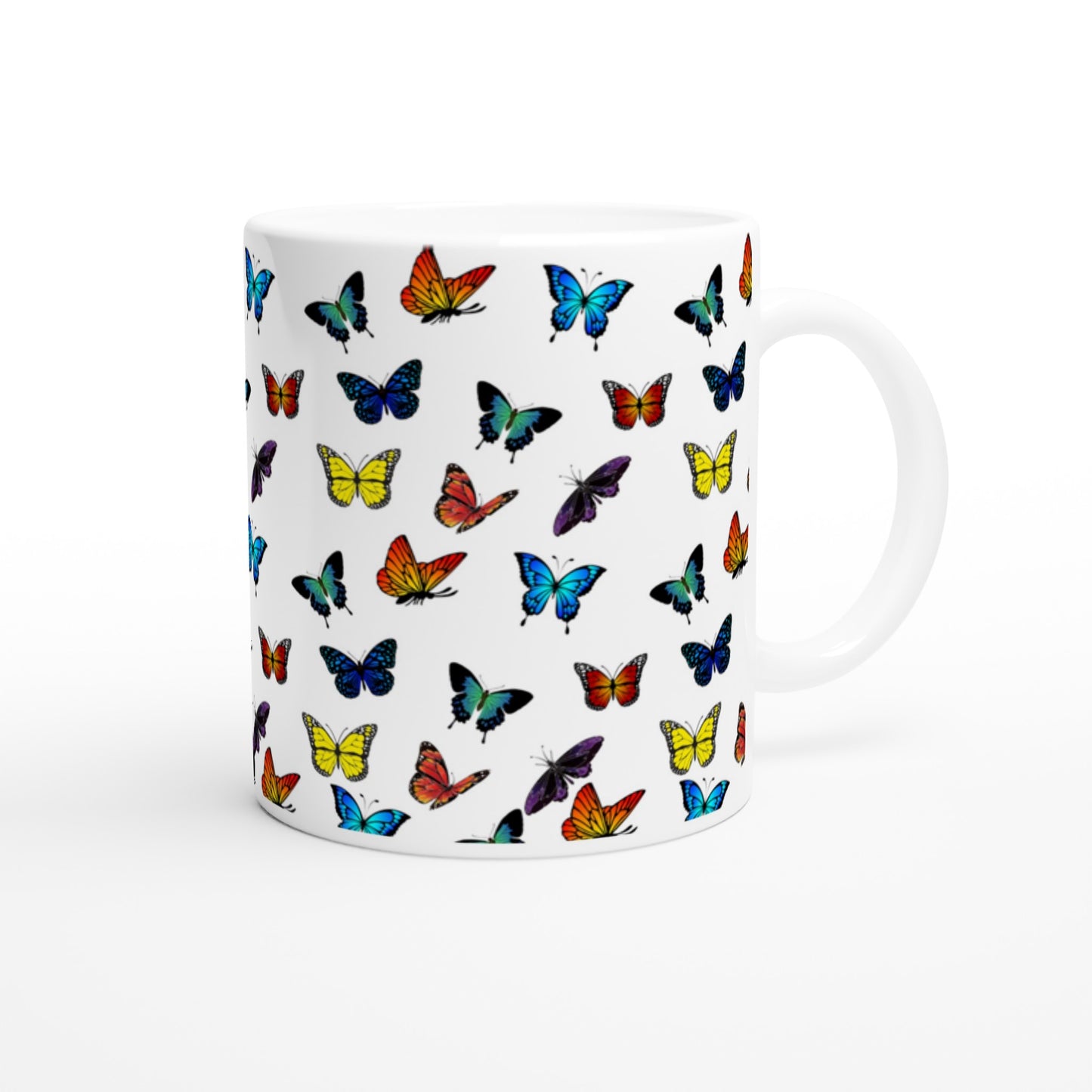 Taza con mariposas