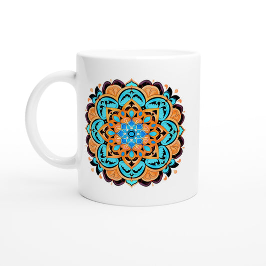 Taza bonita con diseño de mandala